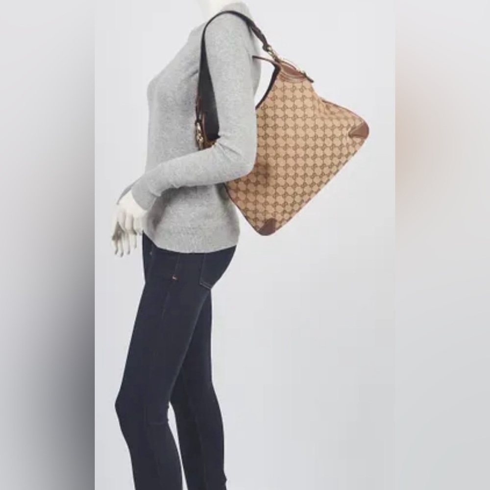 Gucci Brown GG Canvas Horsebit
Creole Shoulder Bag Beige